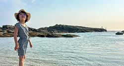 Charlotte et ses vraies vacances à la plage